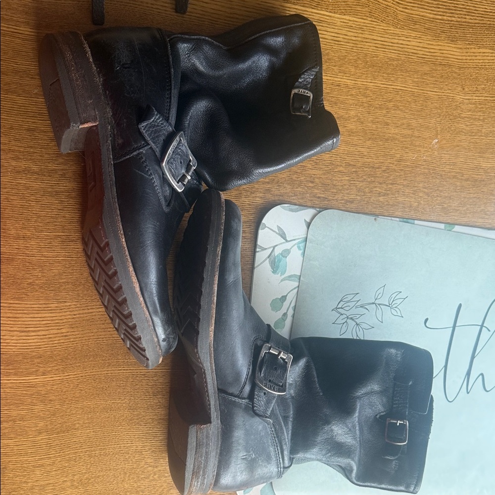 Frye women’s ankle boots buckle accent lather pull on size 7.5